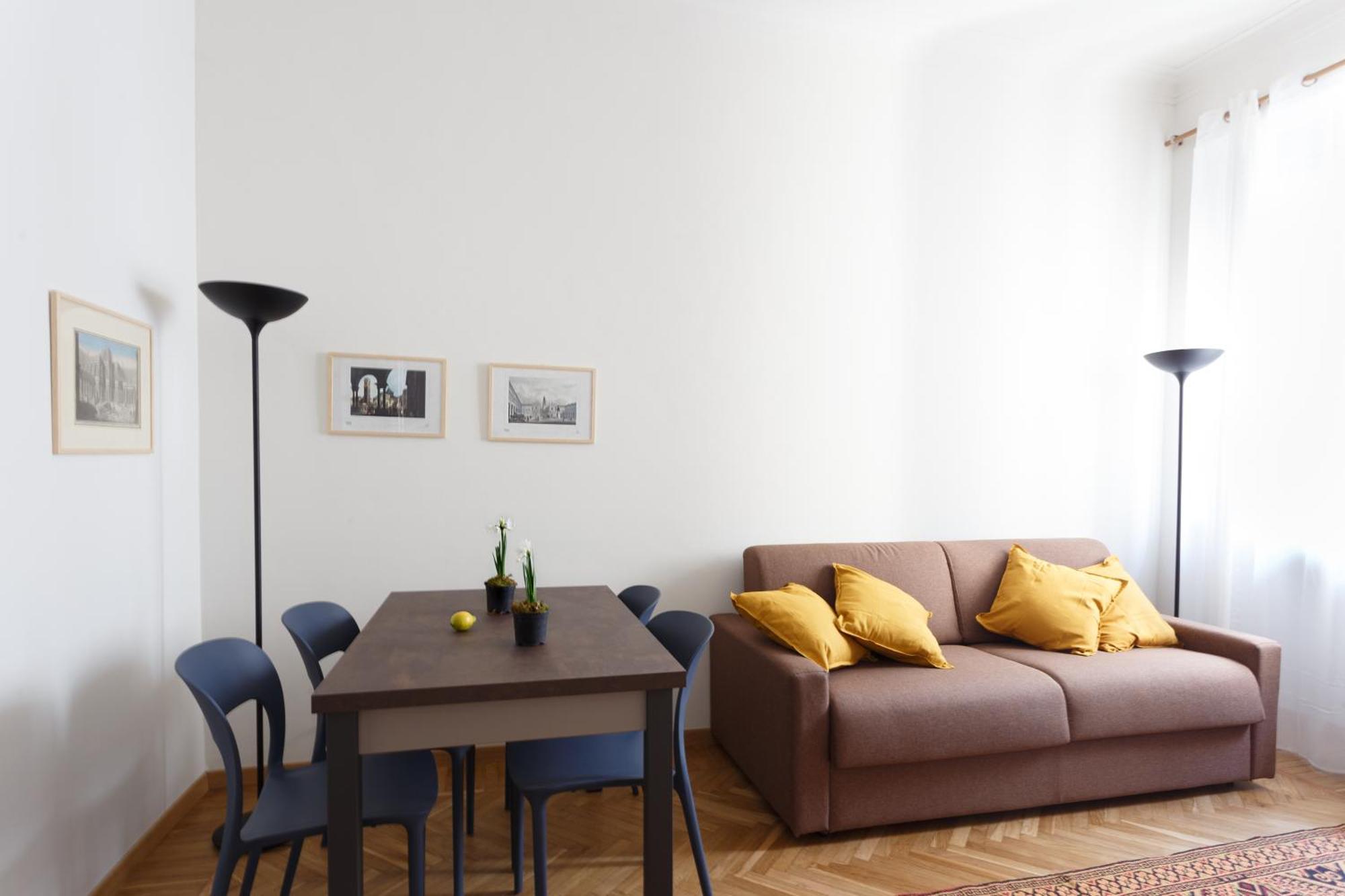 Renovated 3 Bedroom Apartment In The City Center Турин Екстер'єр фото