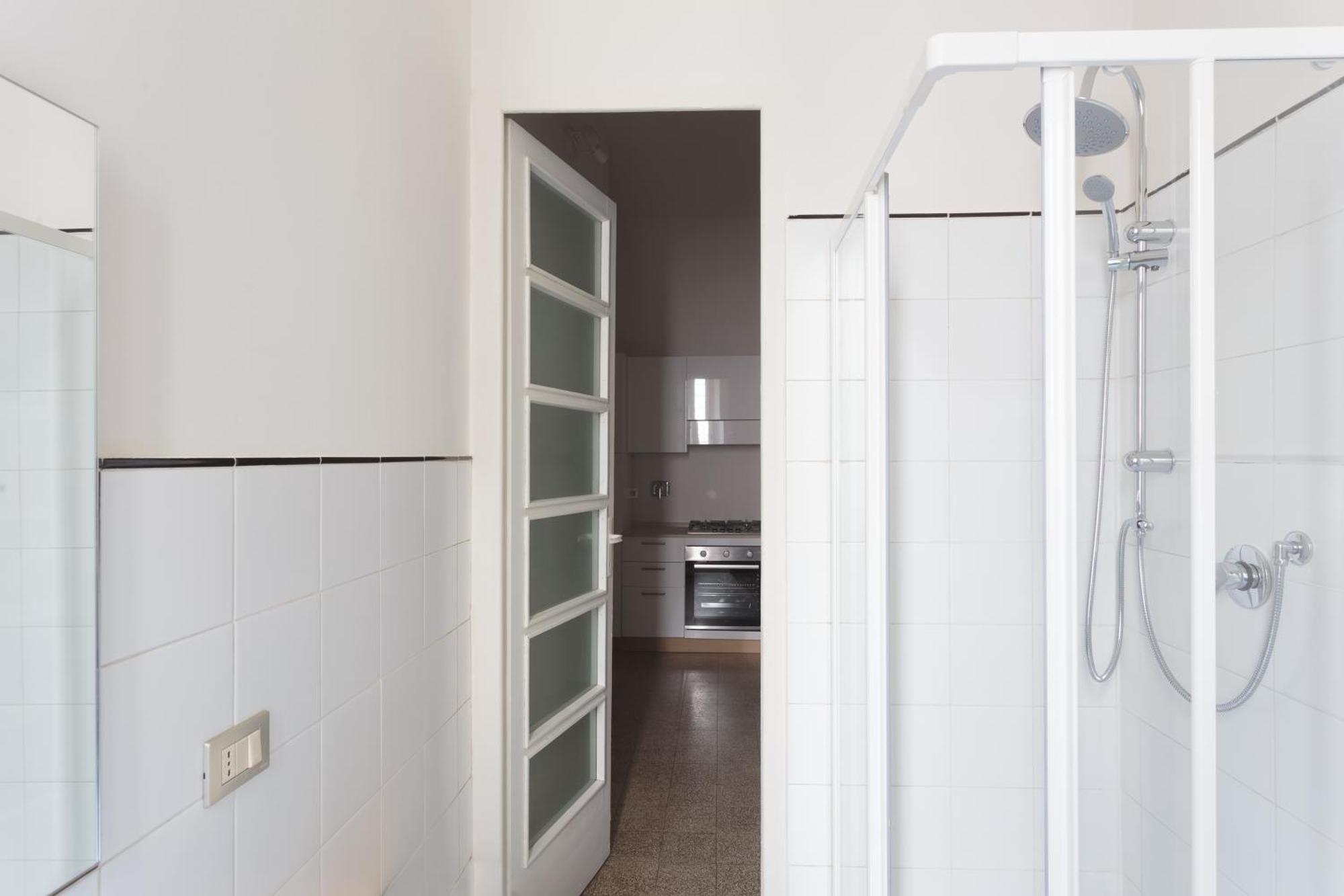 Renovated 3 Bedroom Apartment In The City Center Турин Екстер'єр фото