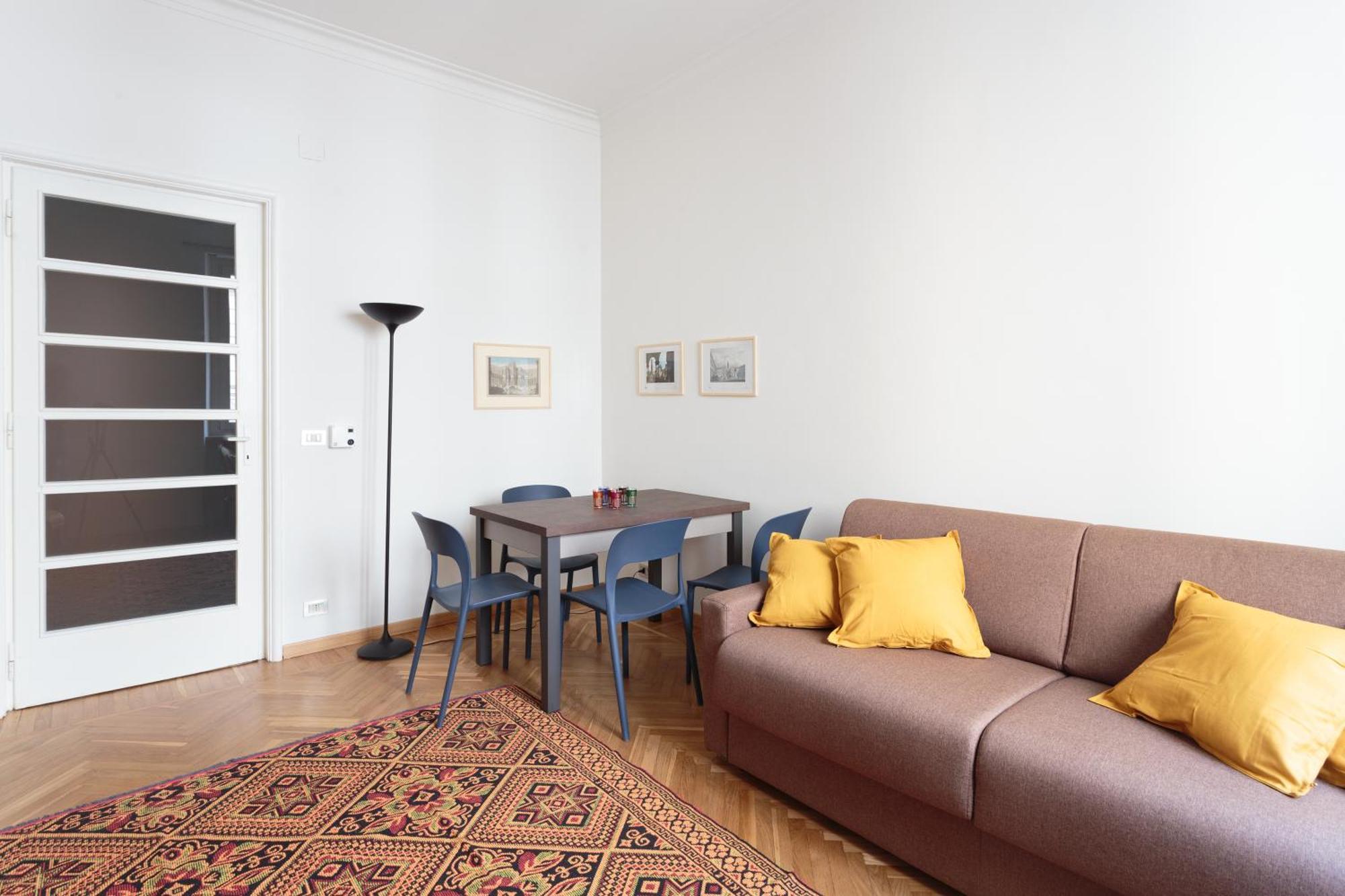 Renovated 3 Bedroom Apartment In The City Center Турин Екстер'єр фото